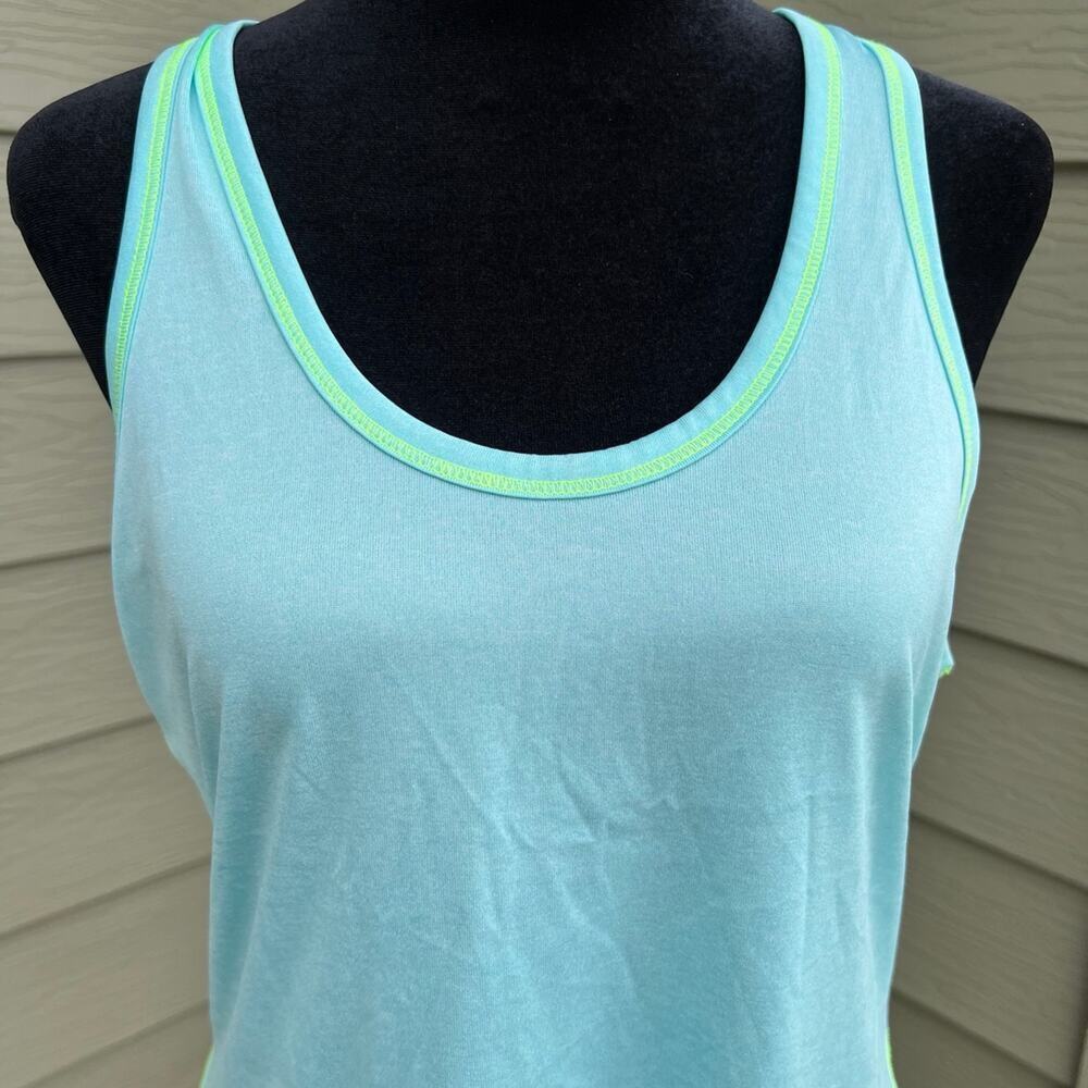 Layer 8, scoop neck, Quick Dry racer back, mint tank top women's size L